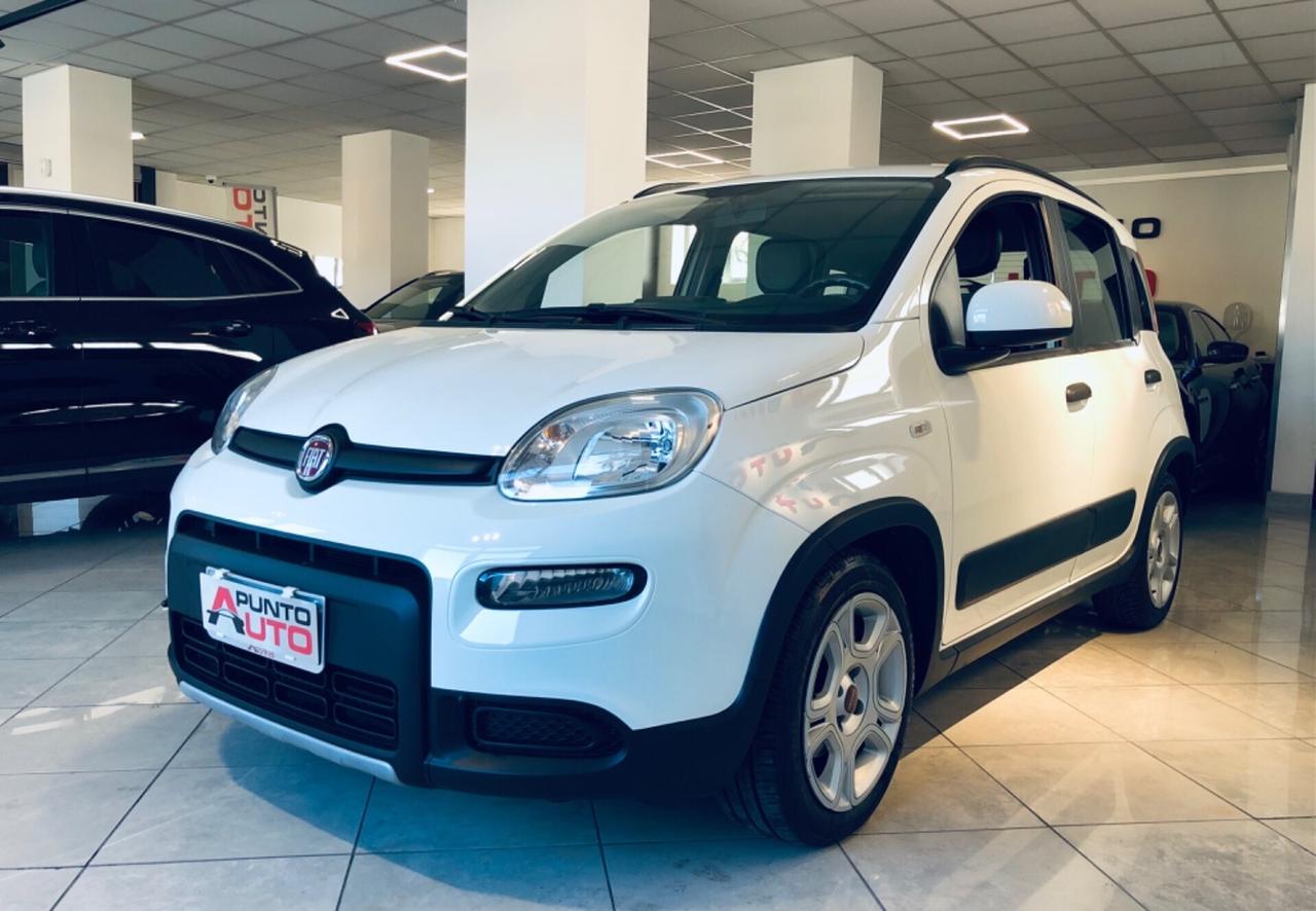 Fiat Panda Hybrid City Life bianca neopante