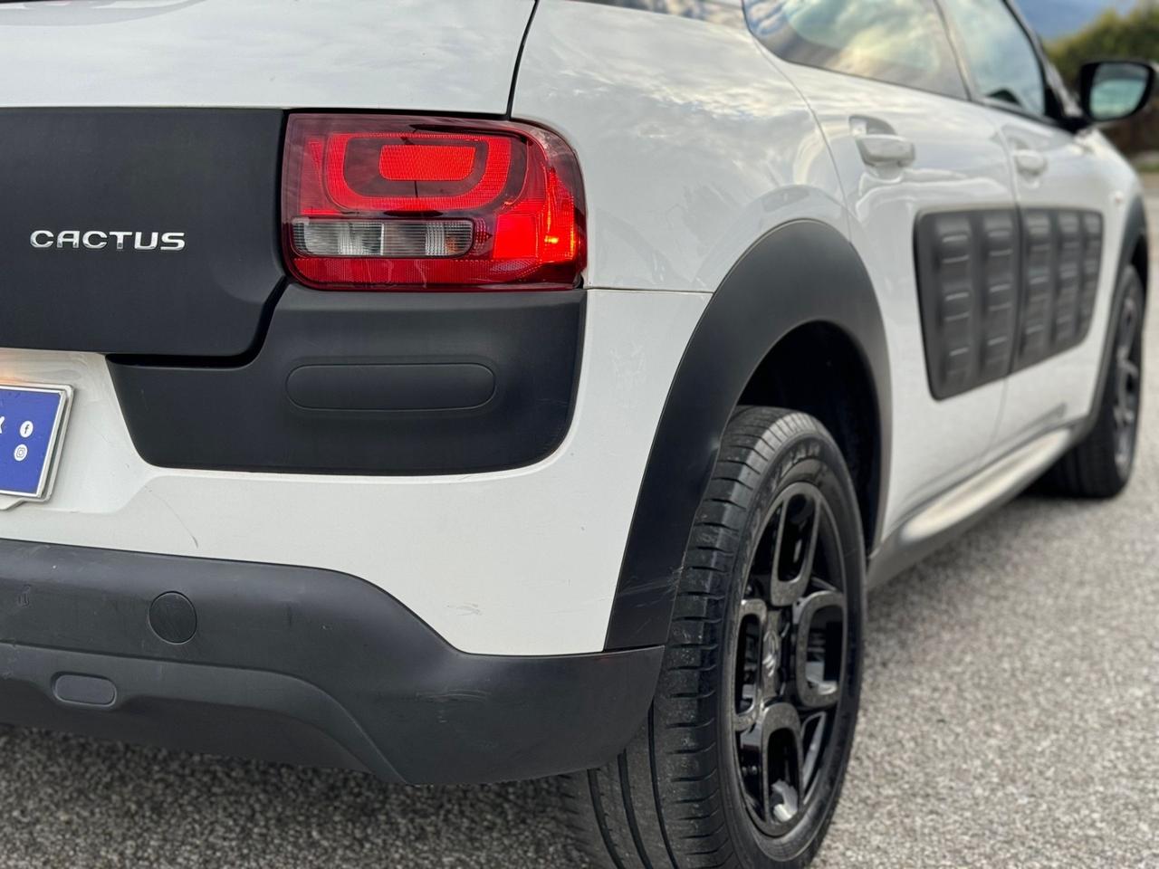 Citroen C4 Cactus PureTech 82 Shine Edition