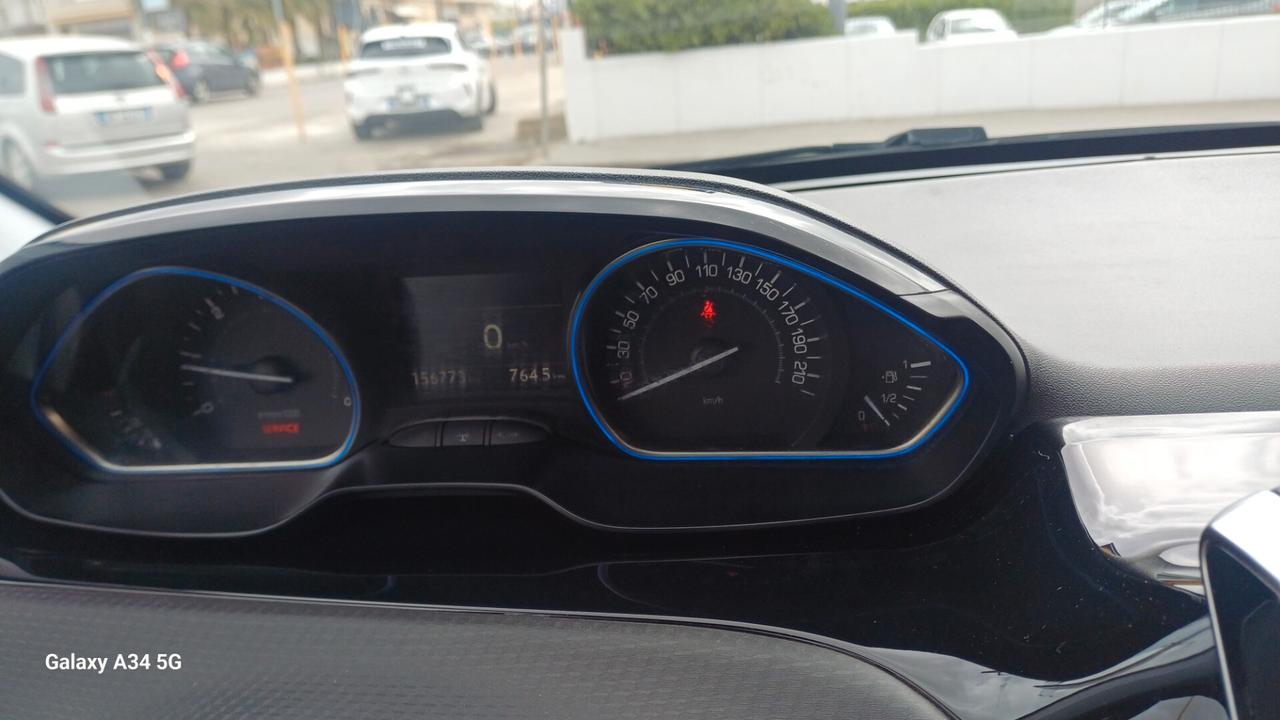 Peugeot 2008 BlueHDi 100 Allure