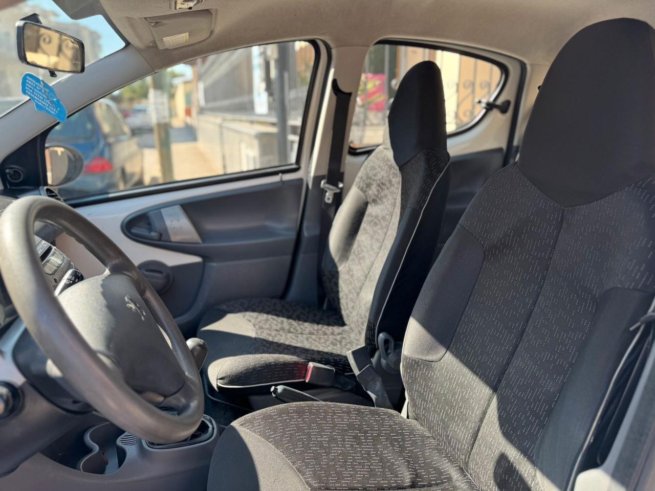 Peugeot 107 1.0 68CV 5p. Plaisir