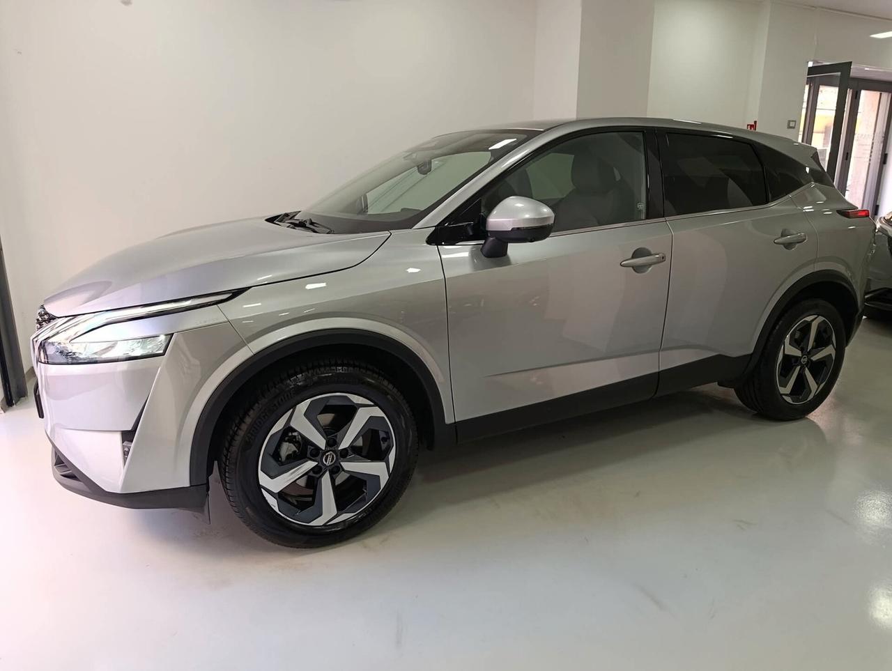 Nissan Qashqai Hybrid 33.000km N-Connecta