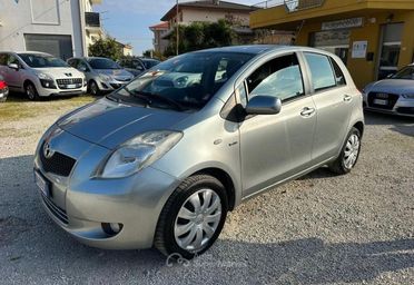 Toyota yaris 5porte 1.0 benzina NEOPATENTATi