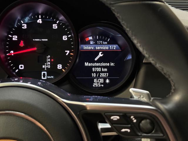 PORSCHE Macan 2.0