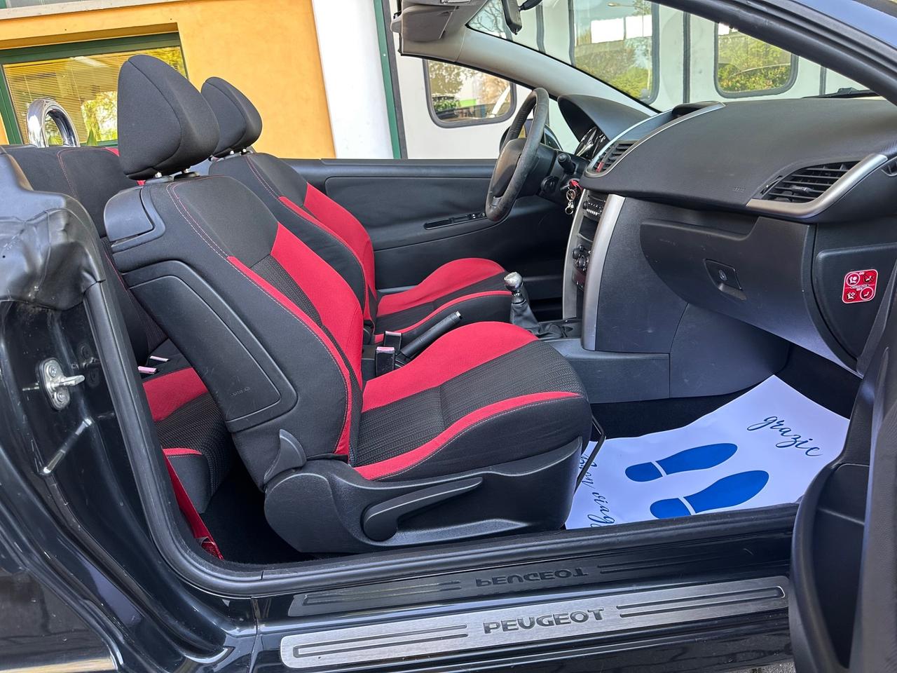 Peugeot 207 1.6 VTi 120CV CC Féline