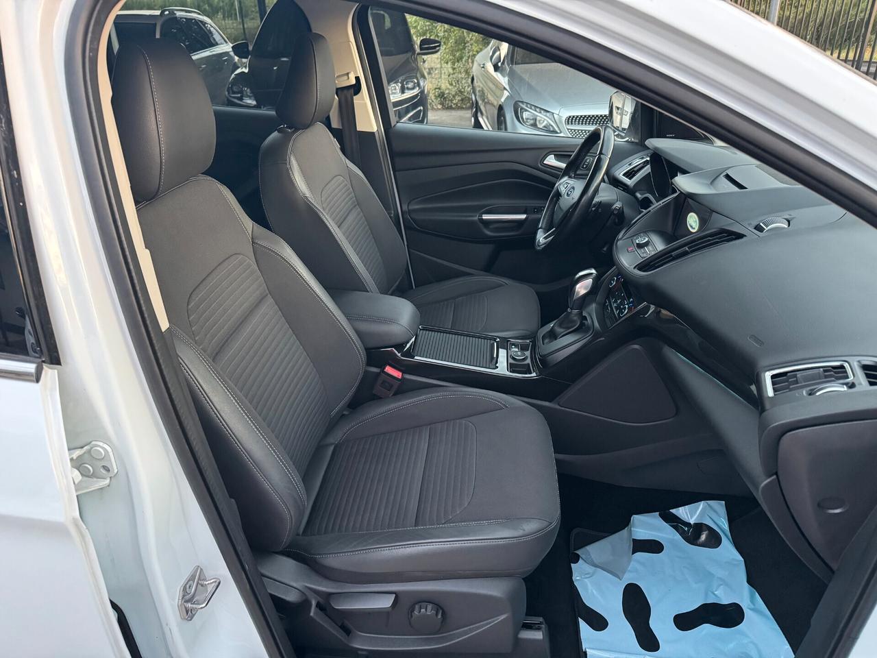 Ford Kuga 1.5 TDCI 120 CV S&S 2WD Powershift Titanium