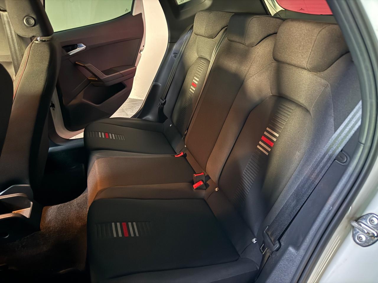 Seat Arona 1.0 TGI FR TELECAMERA POSTERIORE NEOPATENTAT