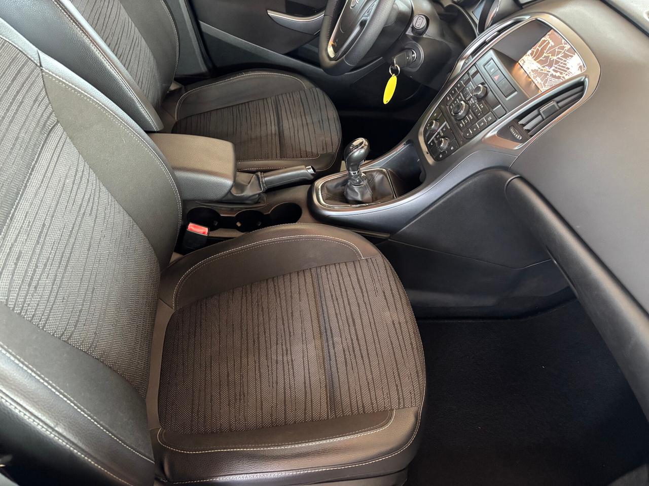 Opel Astra 1.7 CDTI 110CV Sports Tourer Cosmo NEOPATENTATO