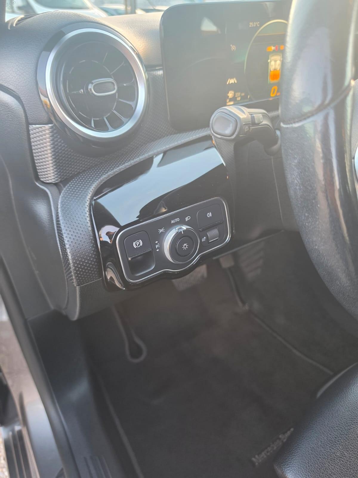 Mercedes-benz A 180 d Automatic Premium