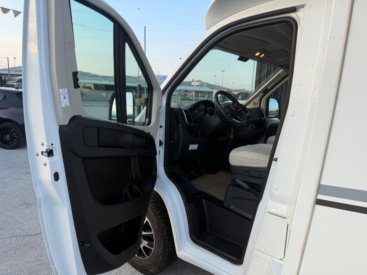 Fiat Ducato 33 2.2 Mjt 140CV PLM-TM Furgone Vetrato