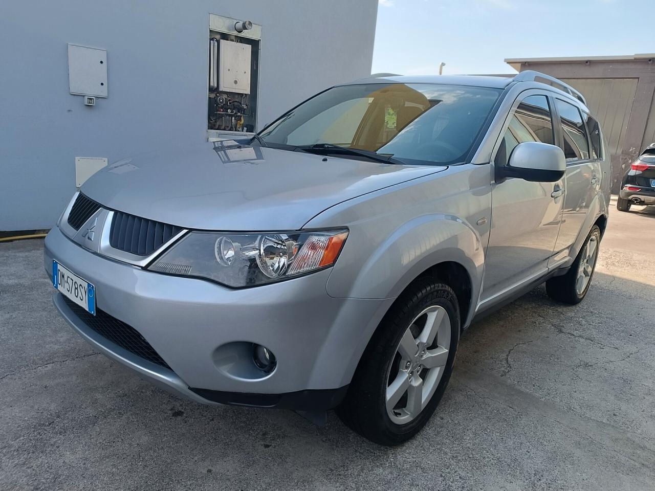 Mitsubishi Outlander 2.0 diesel 7 posti