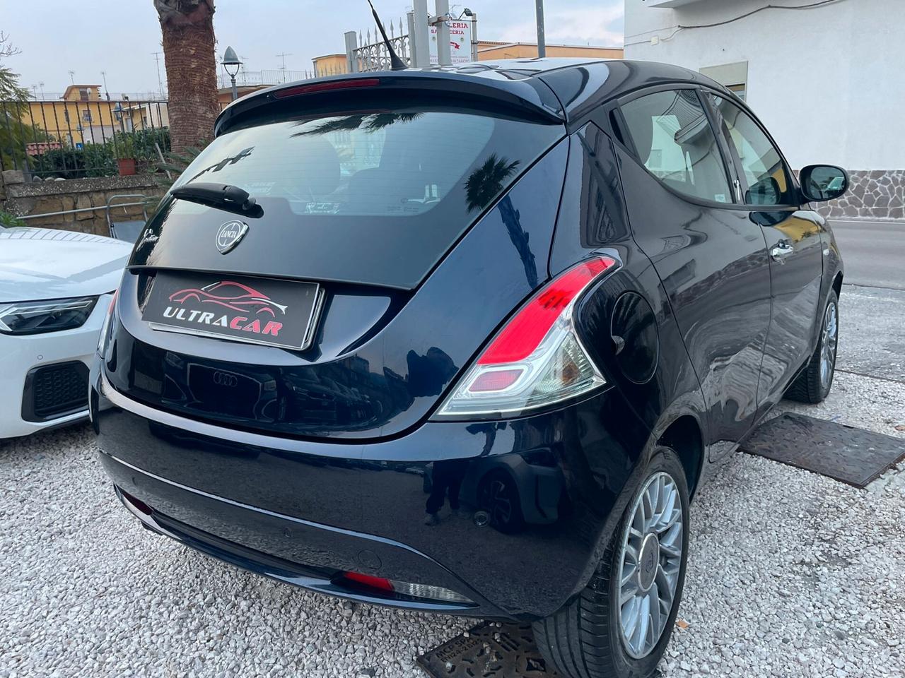 Lancia Ypsilon 1.2 69 CV 5 porte Gold