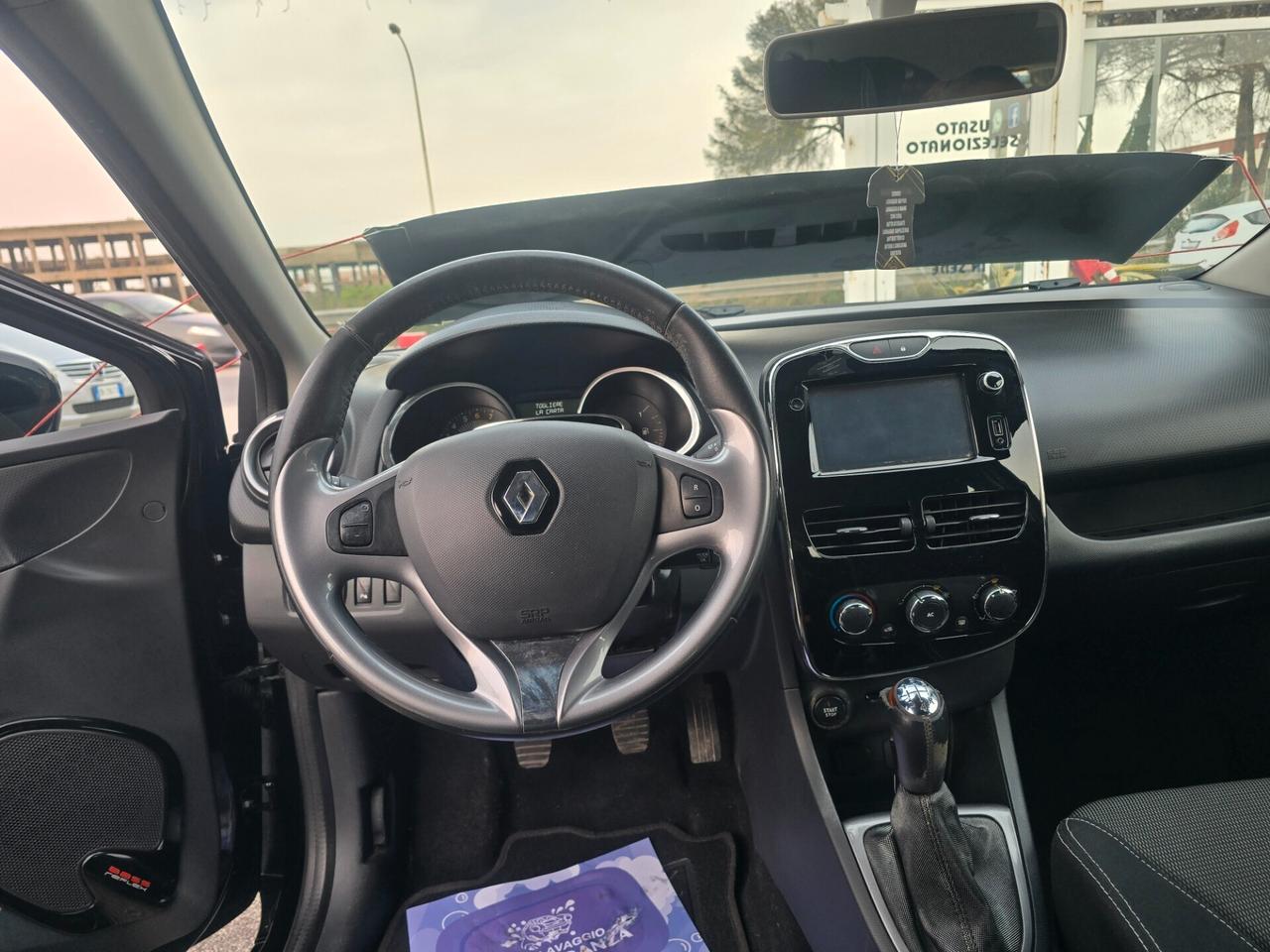 Renault Clio 1.2 75CV 5 porte Costume National