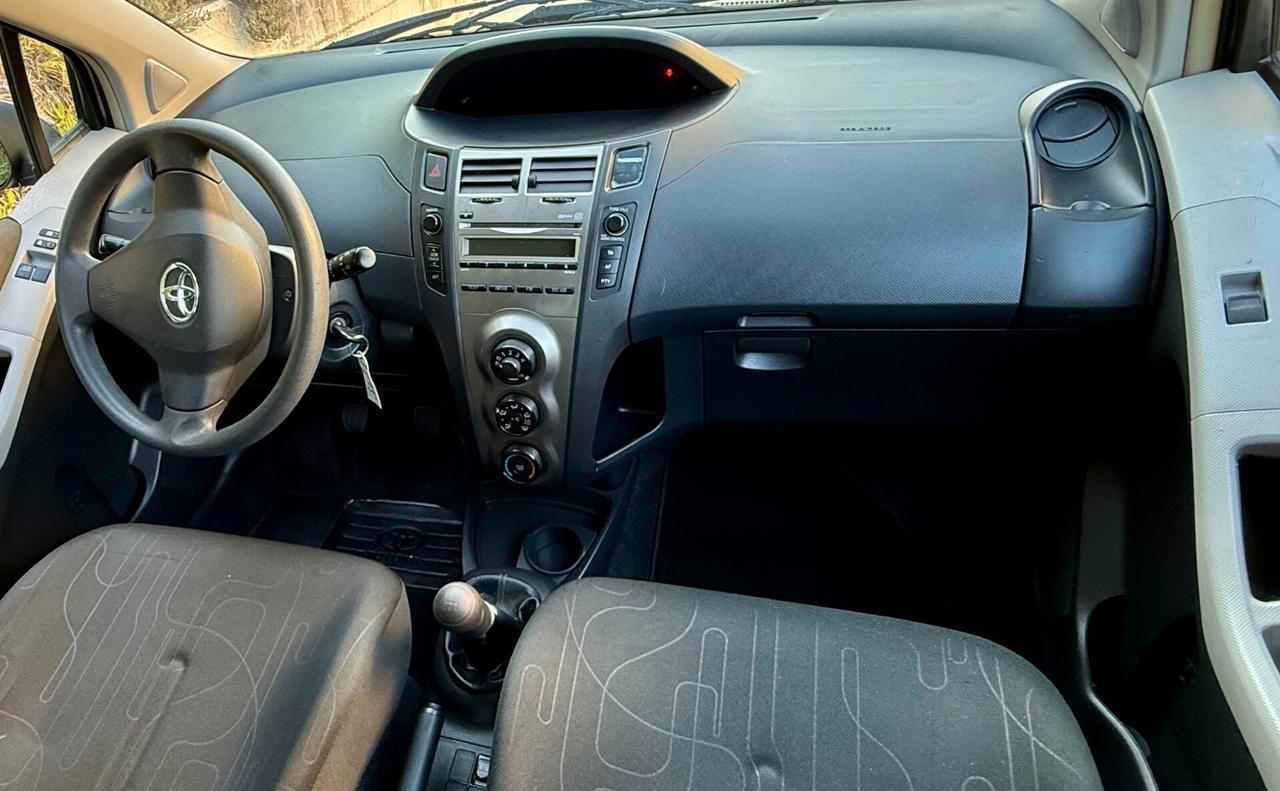 Toyota Yaris 1.3 5 porte Sol
