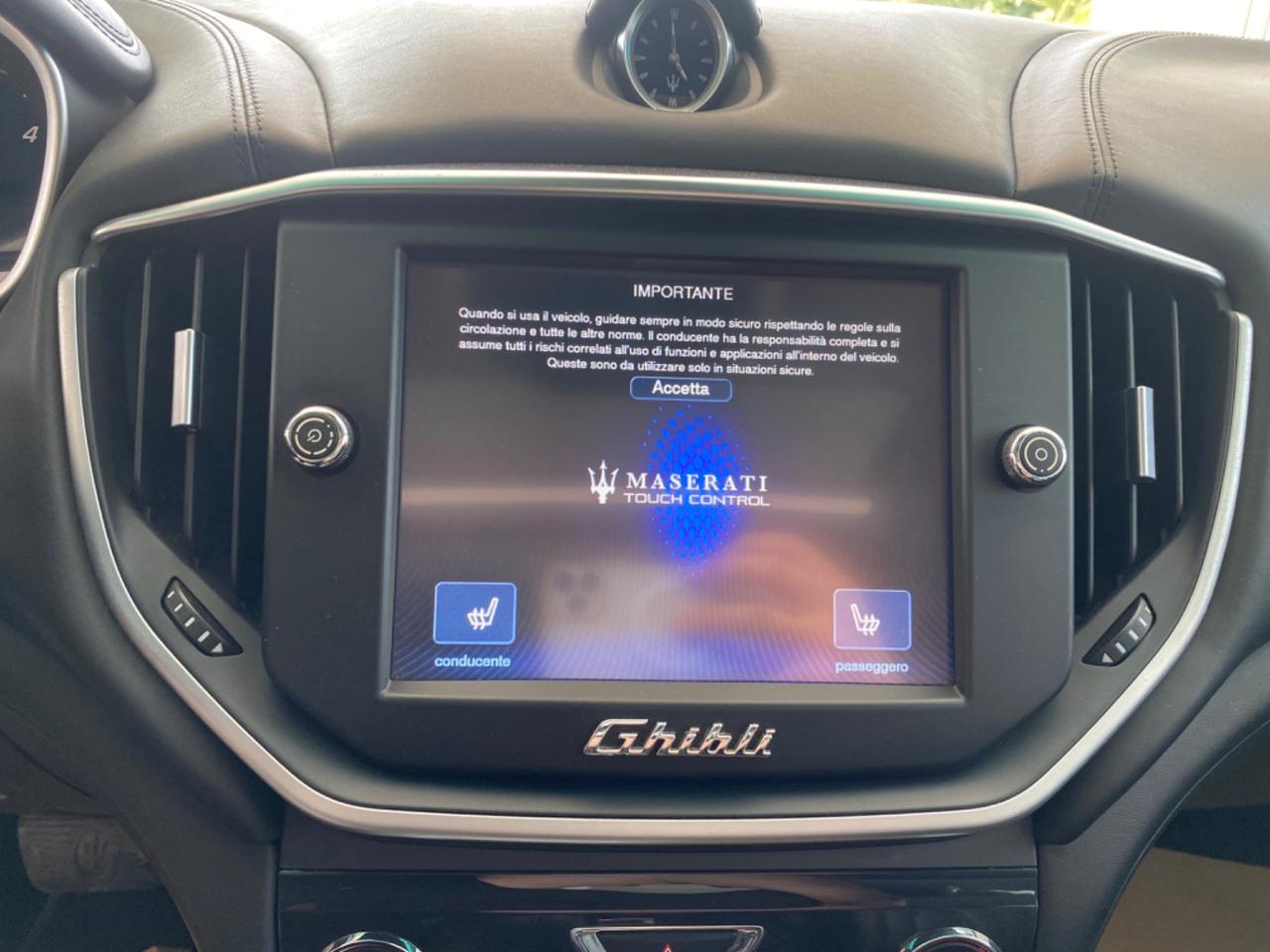 Maserati Ghibli 3.0D V6 275cv GRANSPORT+TETTO2015