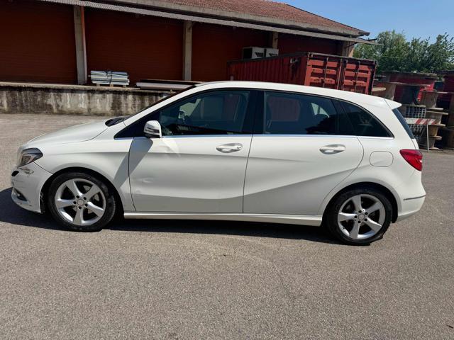 MERCEDES-BENZ B 180 BlueEFFICIENCY Premium senza nessun lavoro da fare