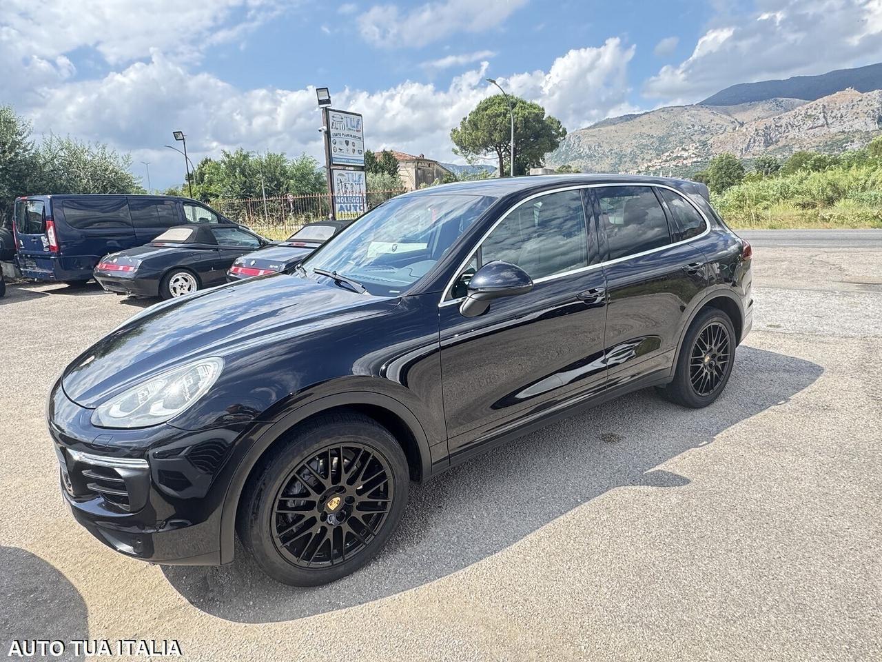 PORSCHE CAYENNE DIESEL NAVI PASM LED