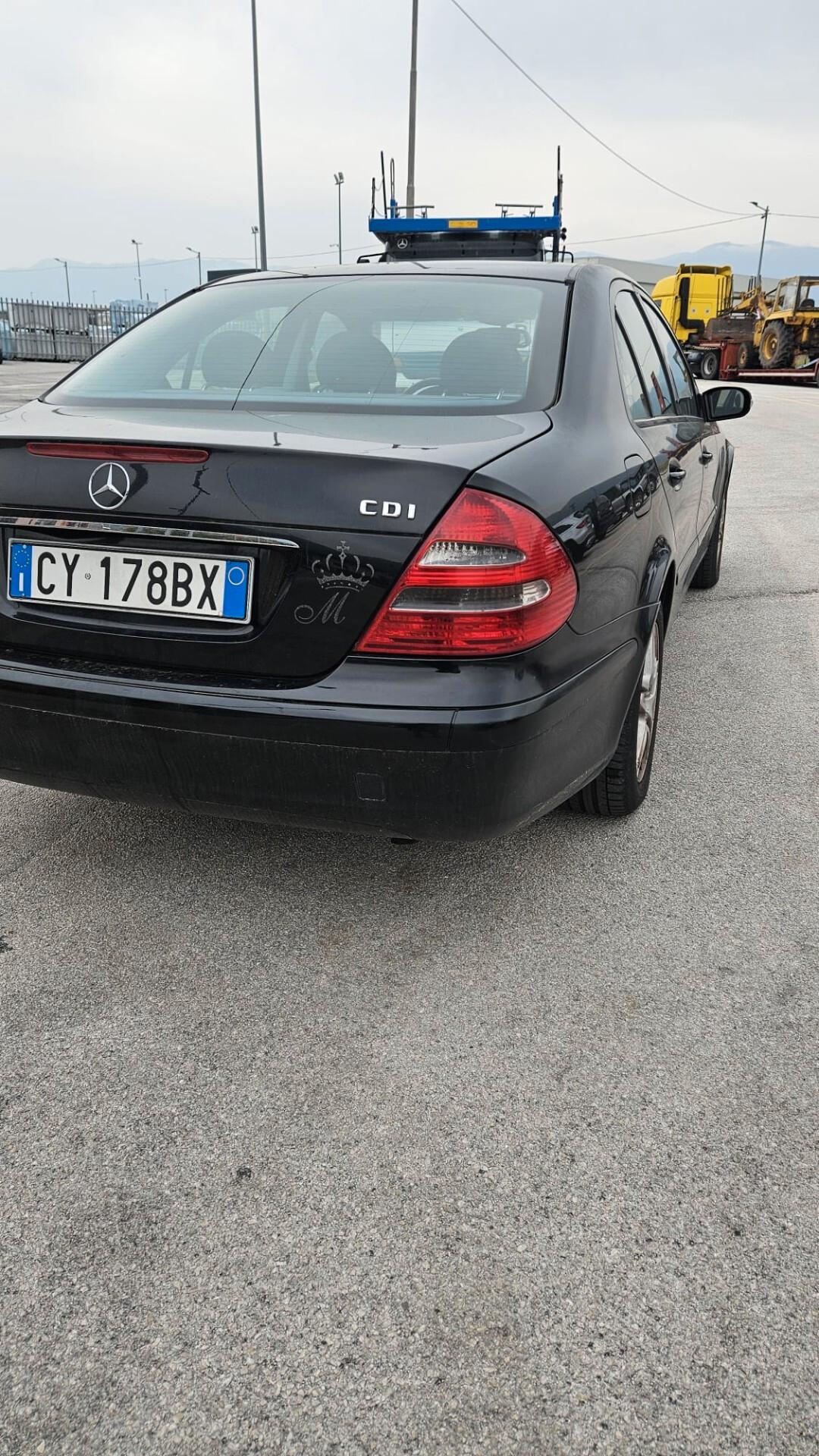 Mercedes-benz E 270 CDI cat Elegance