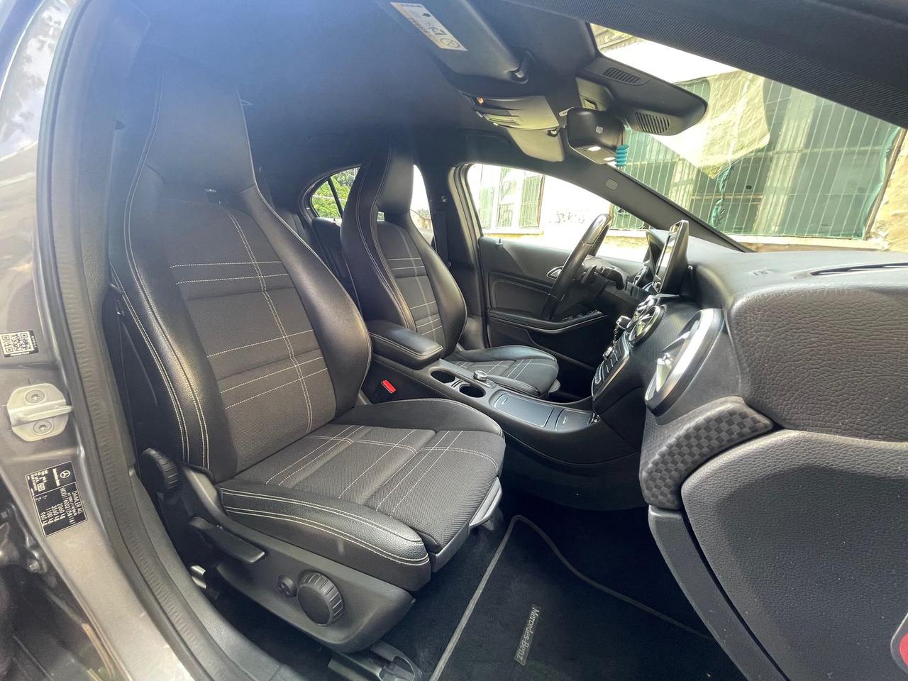 Mercedes-Benz A 200 Business A 200 D