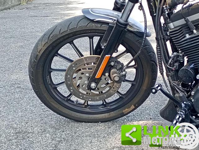 HARLEY-DAVIDSON 883 Iron 2012