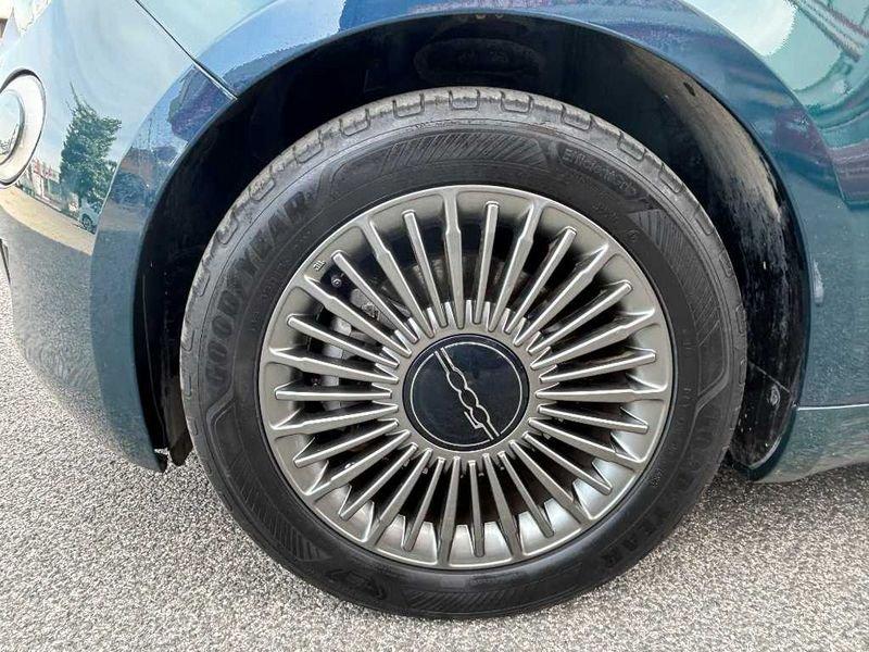 FIAT 500e 500 (2020--->) 500 Icon Berlina