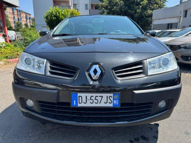 RENAULT Megane Mégane C-C 1.6 16V Dynamique