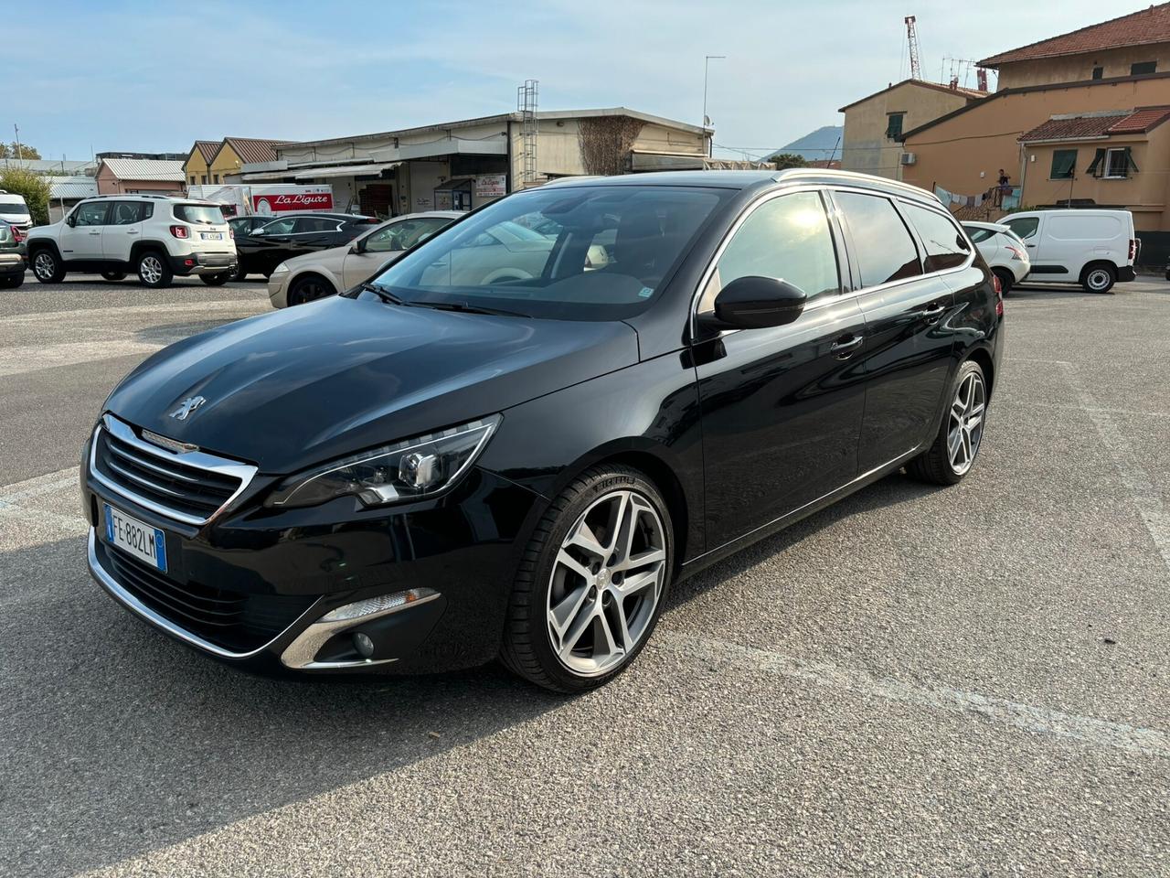 Peugeot 308 BlueHDi 120 S&S SW Allure