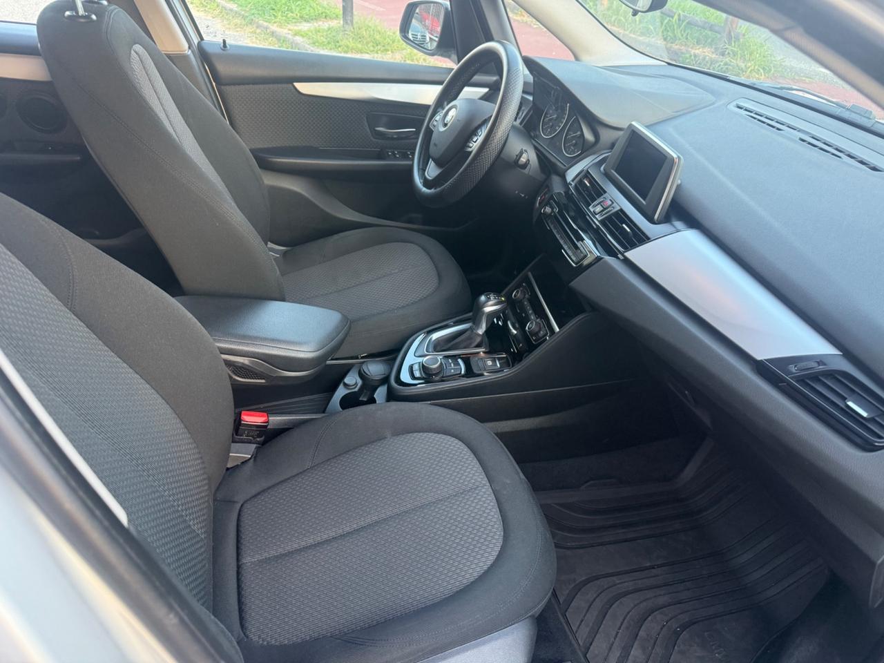 Bmw 218i Luxury