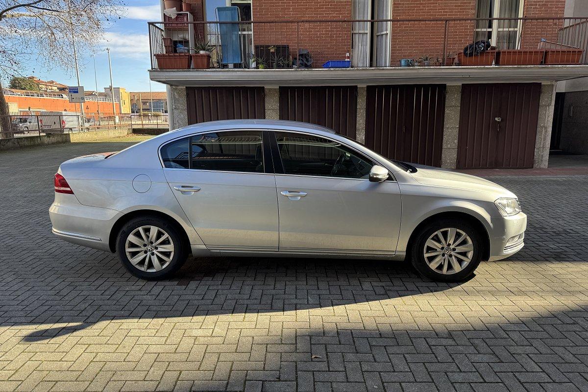 VOLKSWAGEN Passat 2.0 TDI Comfortline BlueM. Tech.