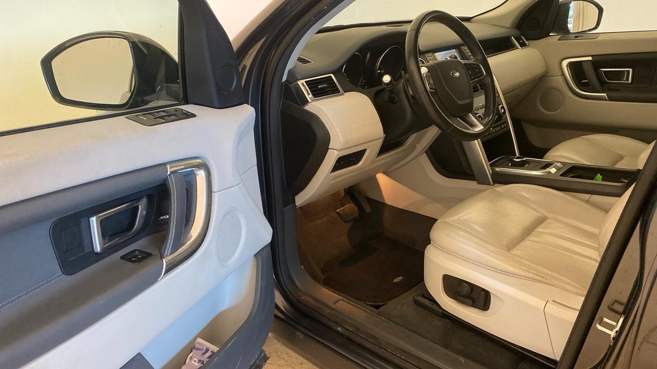 IN ARRIVO - Land Rover Discovery Sport 2.0 TD4 180 CV HSE Luxury