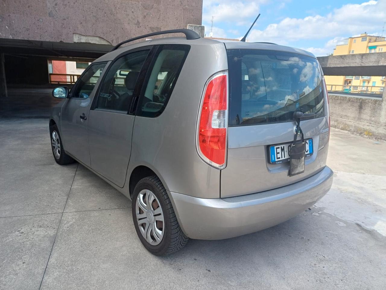 Skoda Roomster 1.2 TDI CR 75CV Ambition