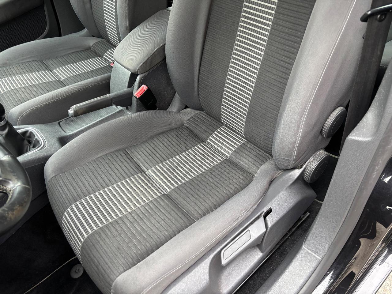 Volkswagen Golf 1.6 5p. United ok neopatentati