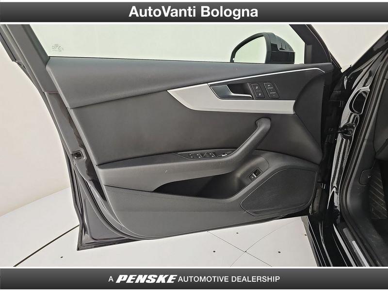 Audi A4 Avant 40 TDI quattro S tronic Business Advanced