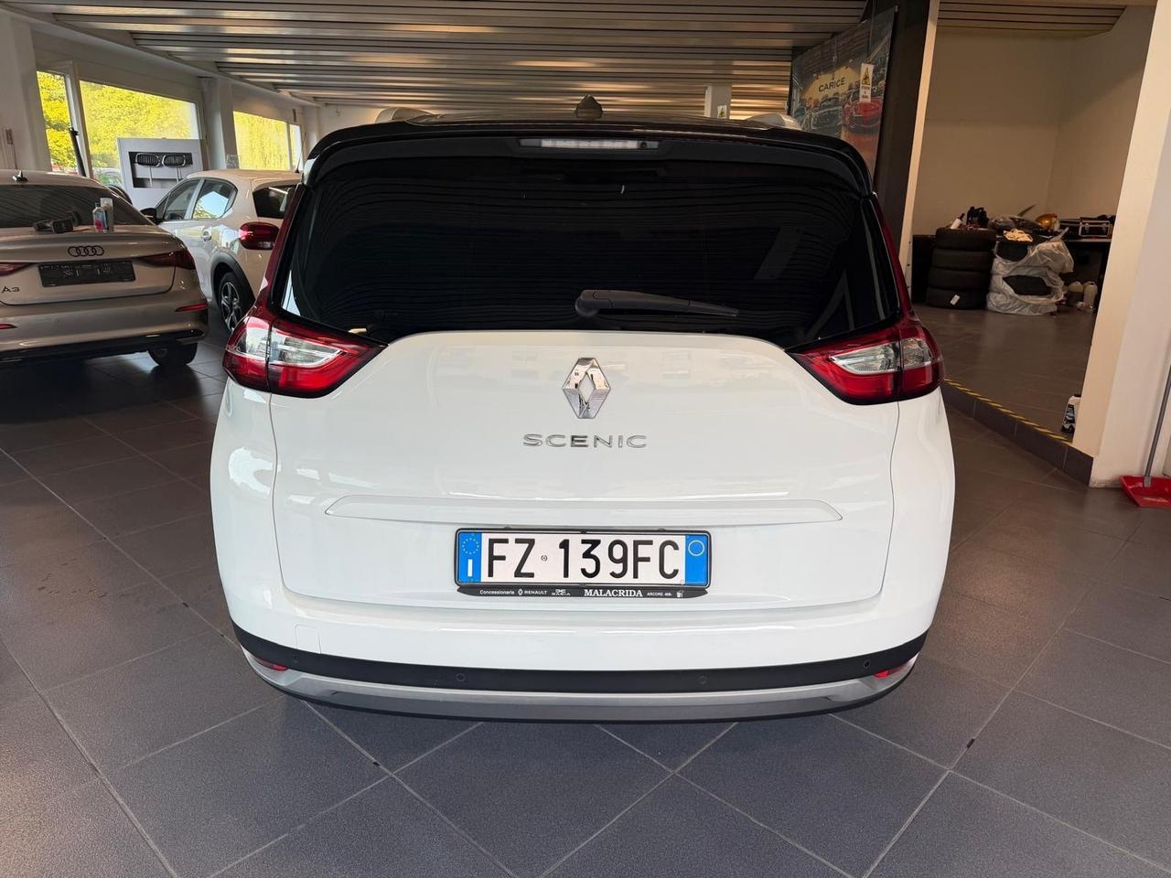 Renault Grand Scenic Blue dCi 120 CV Initiale Paris