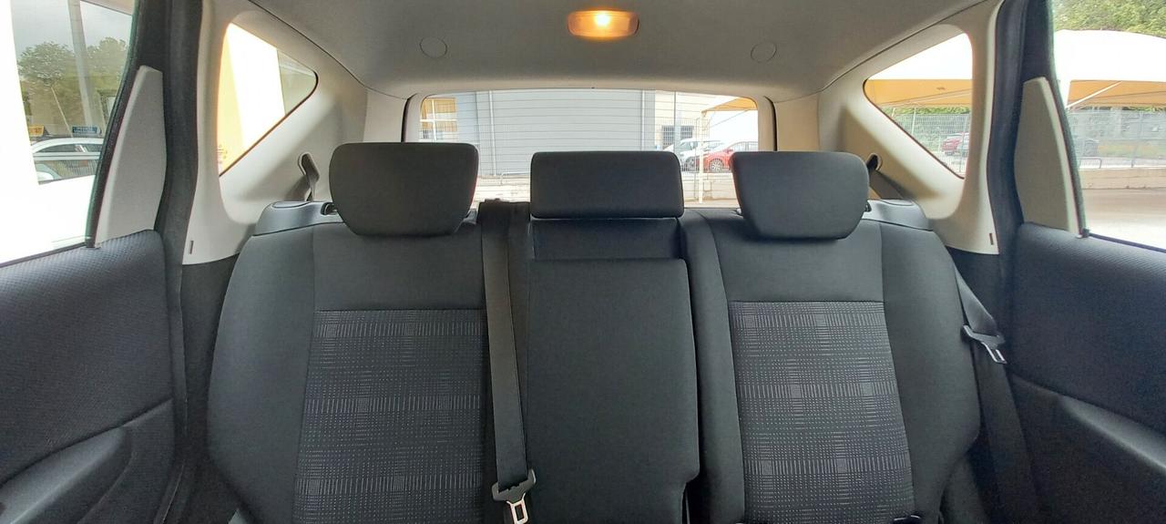 Mercedes-Benz Classe A 160 Benzina cc. 1.5 CV. 95 Cambio Manuale 5 Porte 5 Posti SOLO 62.060 KM. Utilizzabile anche per i Neopatentati.