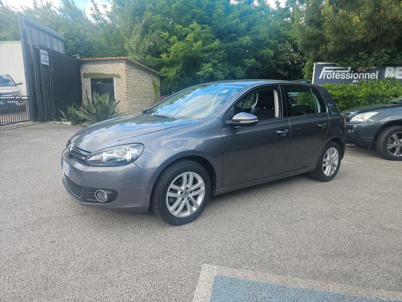 Volkswagen Golf 1.6 TDI DPF DSG 5p. Highline
