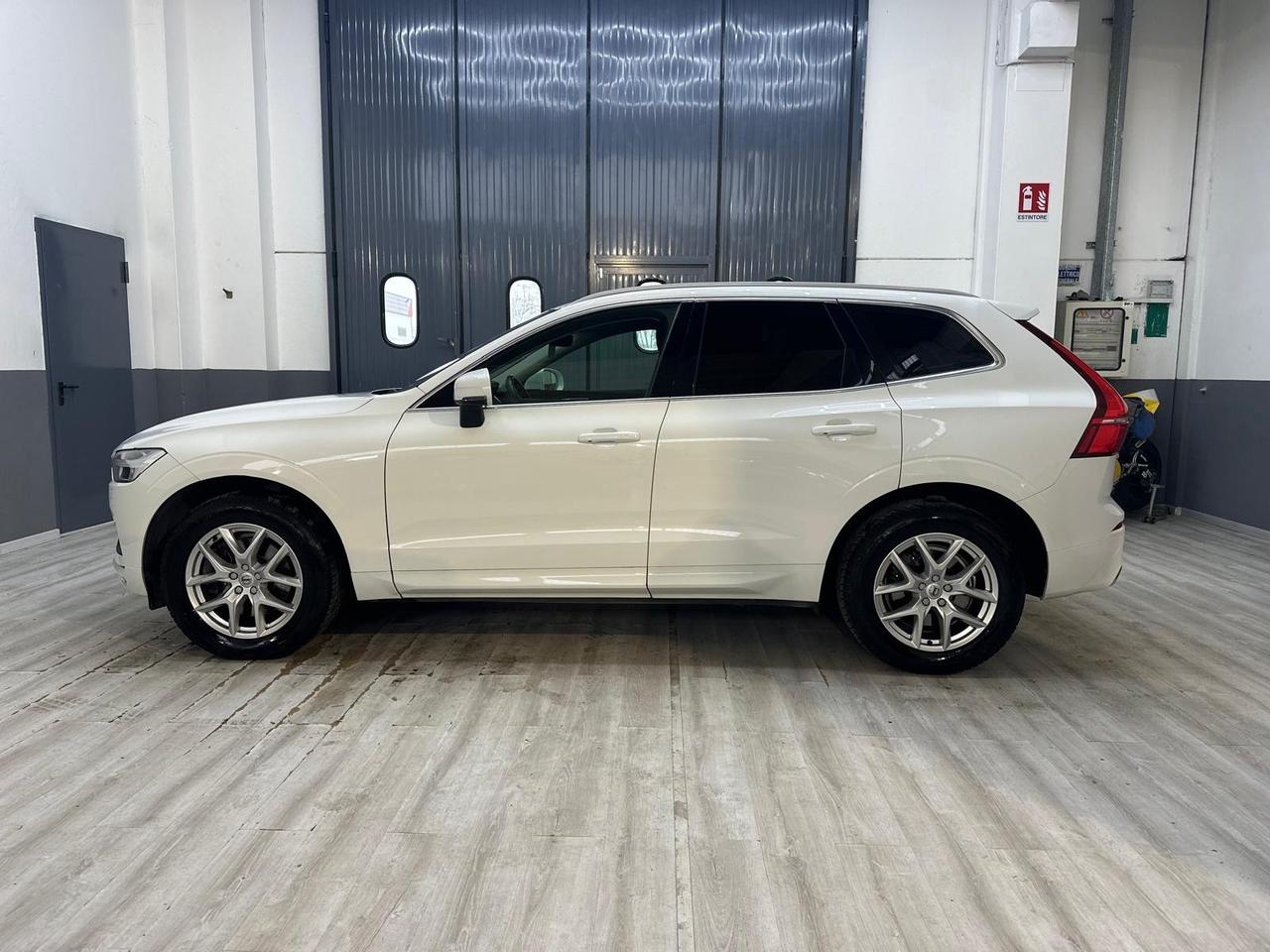 Volvo XC 60 XC60 B4 (d) AWD Geartronic Momentum