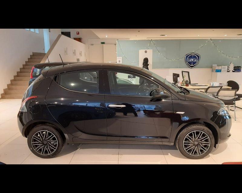 Lancia Ypsilon 1.0 FireFly 5 porte S&S Hybrid Gold