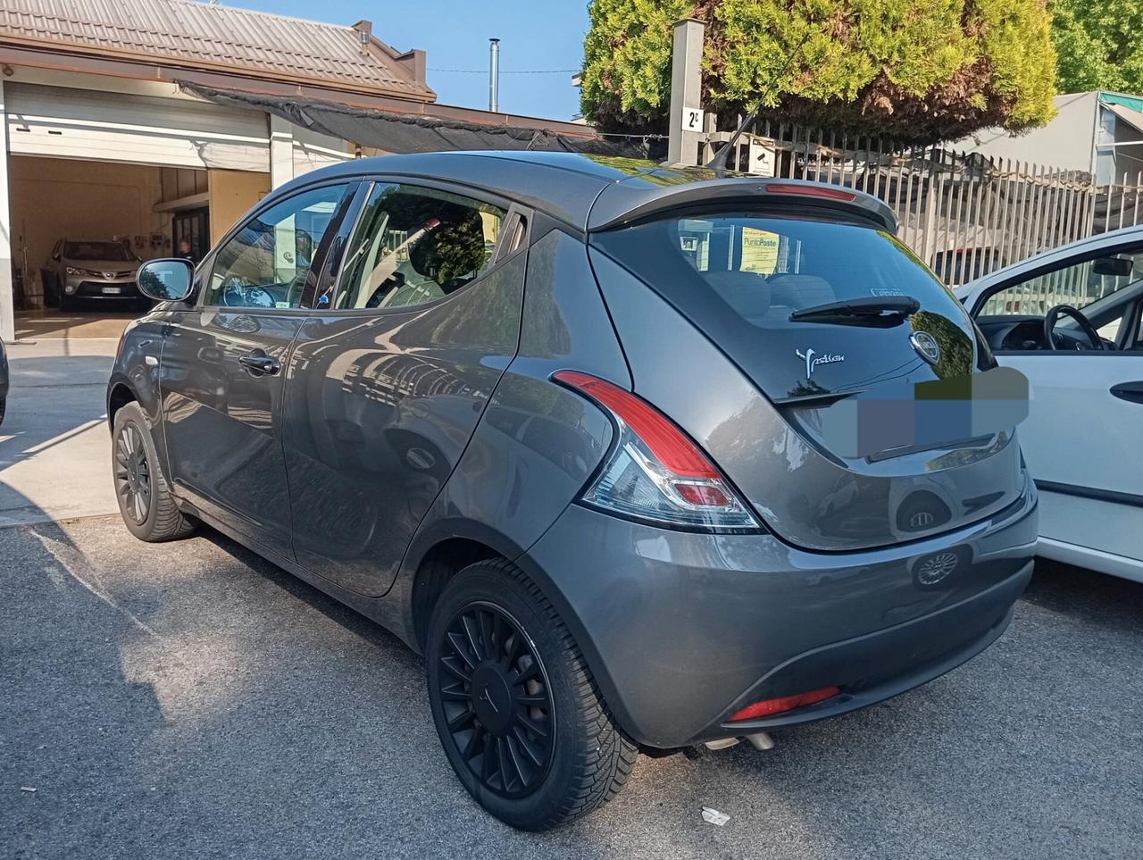 Lancia Ypsilon 1.2 69 CV 5 porte S&S Gold