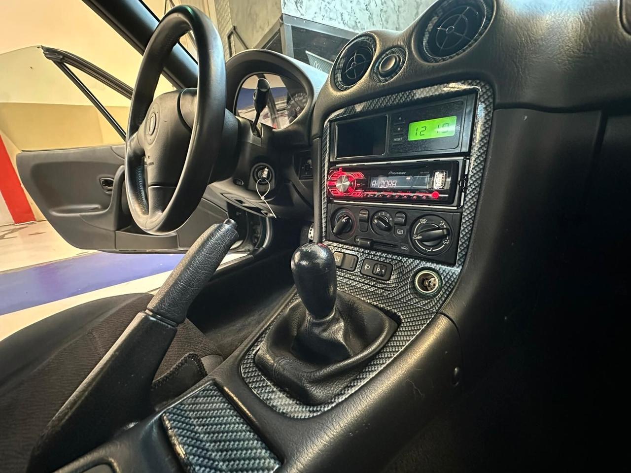 Mazda MX-5 1.6i 16V cat GPL