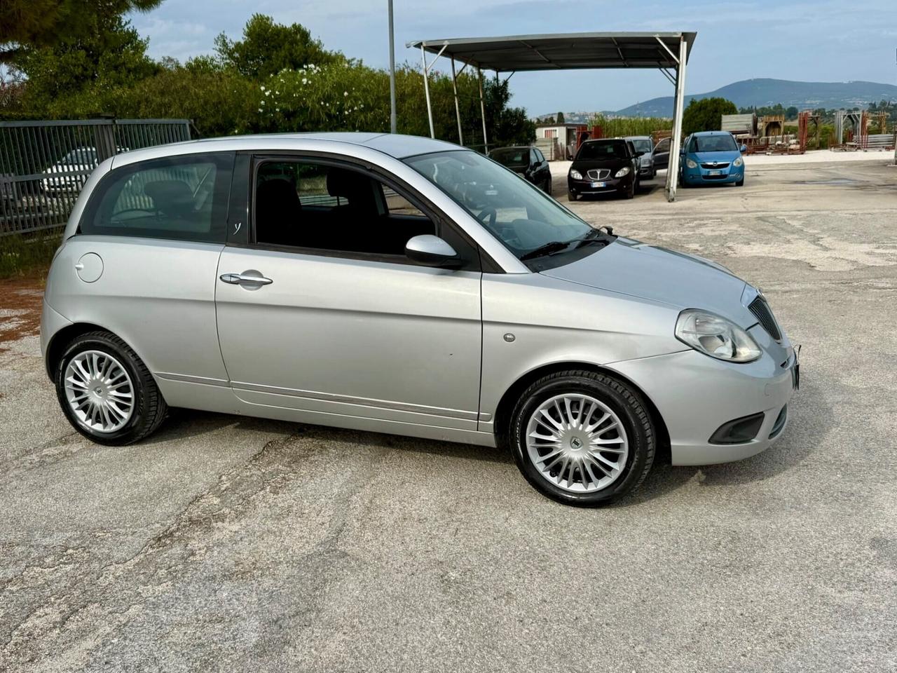 Lancia Ypsilon 1.2 Benzina Neopatentati Unicaproprietaria