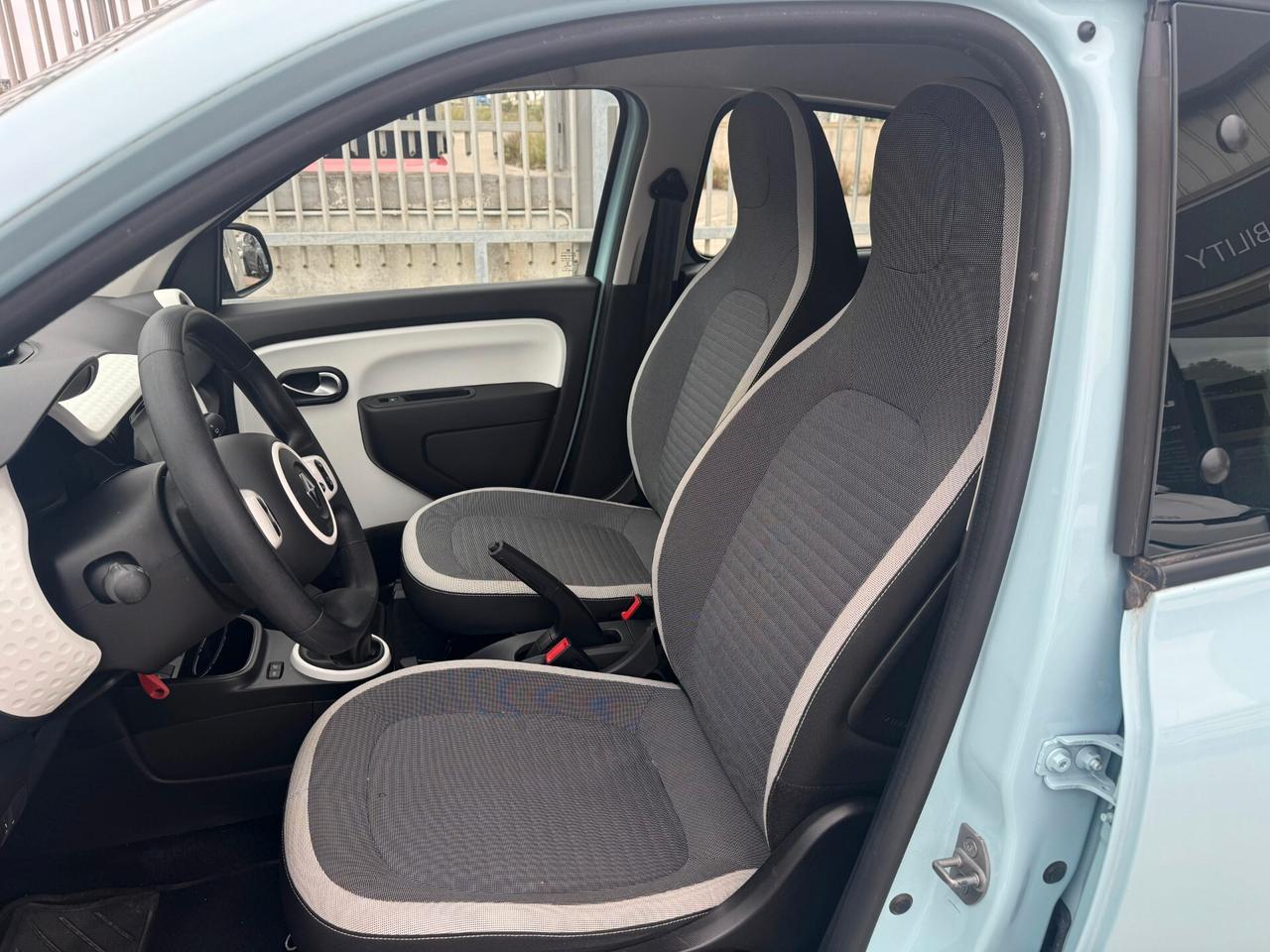 RENAULT TWINGO 1.0 BENZINA 65CV 2022