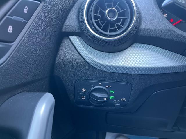 AUDI Q2 30 TDI S tronic Edition