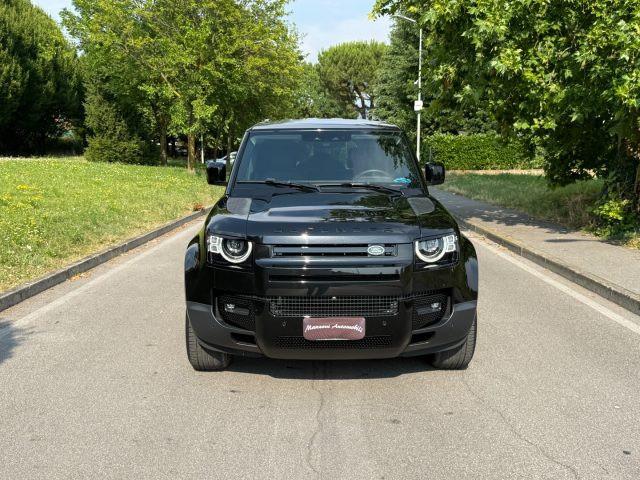 LAND ROVER Defender 110 3.0D I6 200 CV AWD Auto SE TOTAL BLACK IVA ESP