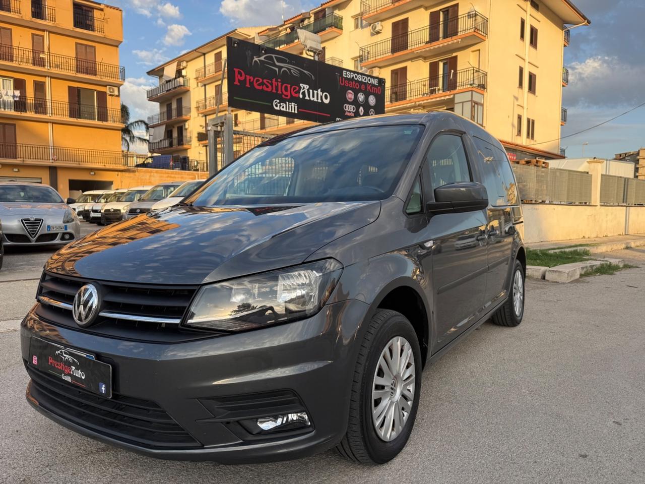Volkswagen Caddy 2.0 TDI 102 CV DSG trasporto disabili 5+1