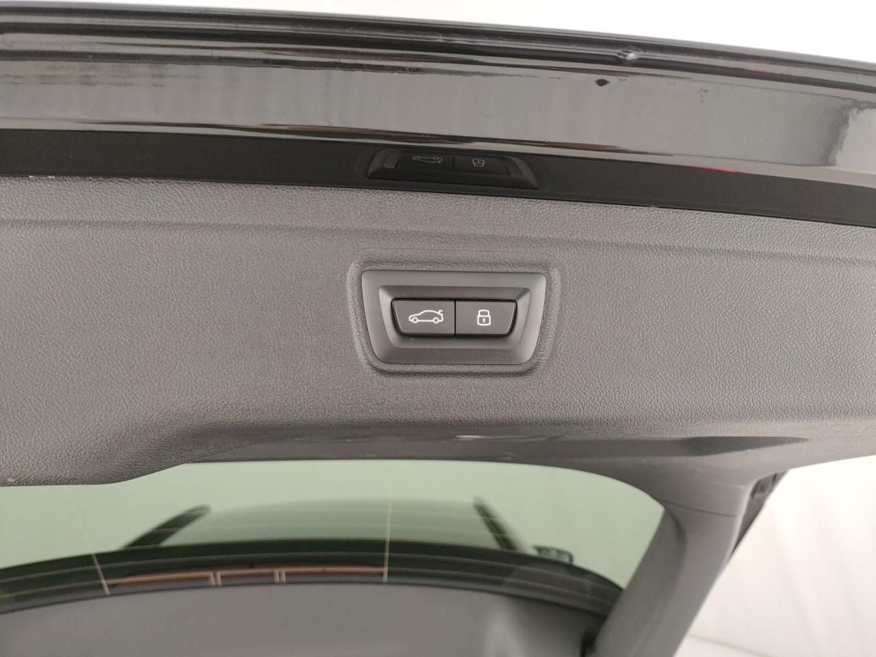 BMW 320d Touring mhev 48V MSport auto