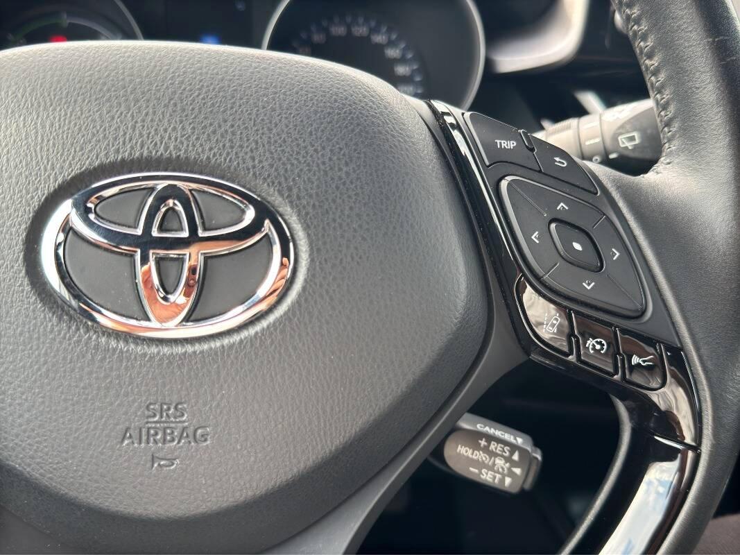 Toyota C-HR 1.8h Business AUTOMATICA e CarPlay