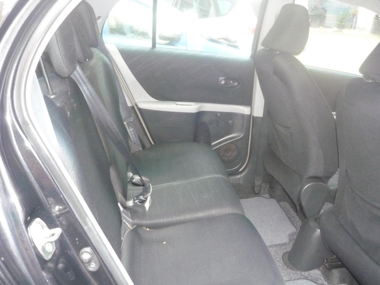 Toyota Yaris 1.0 5 porte Sol