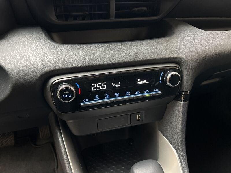 Toyota Yaris 1.5 hybrid Active