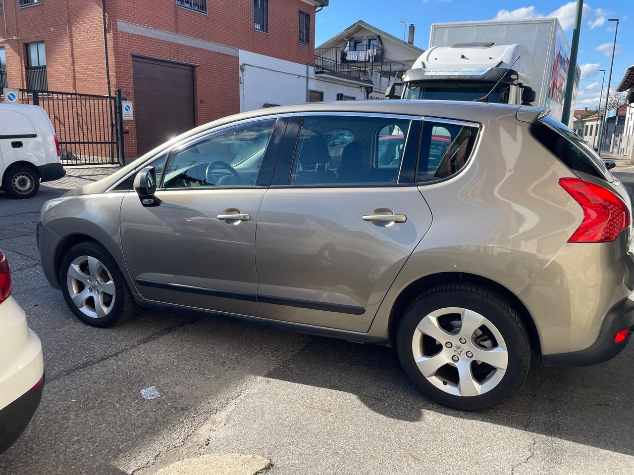 Peugeot 3008 1.6 HDi 112CV Active Mix