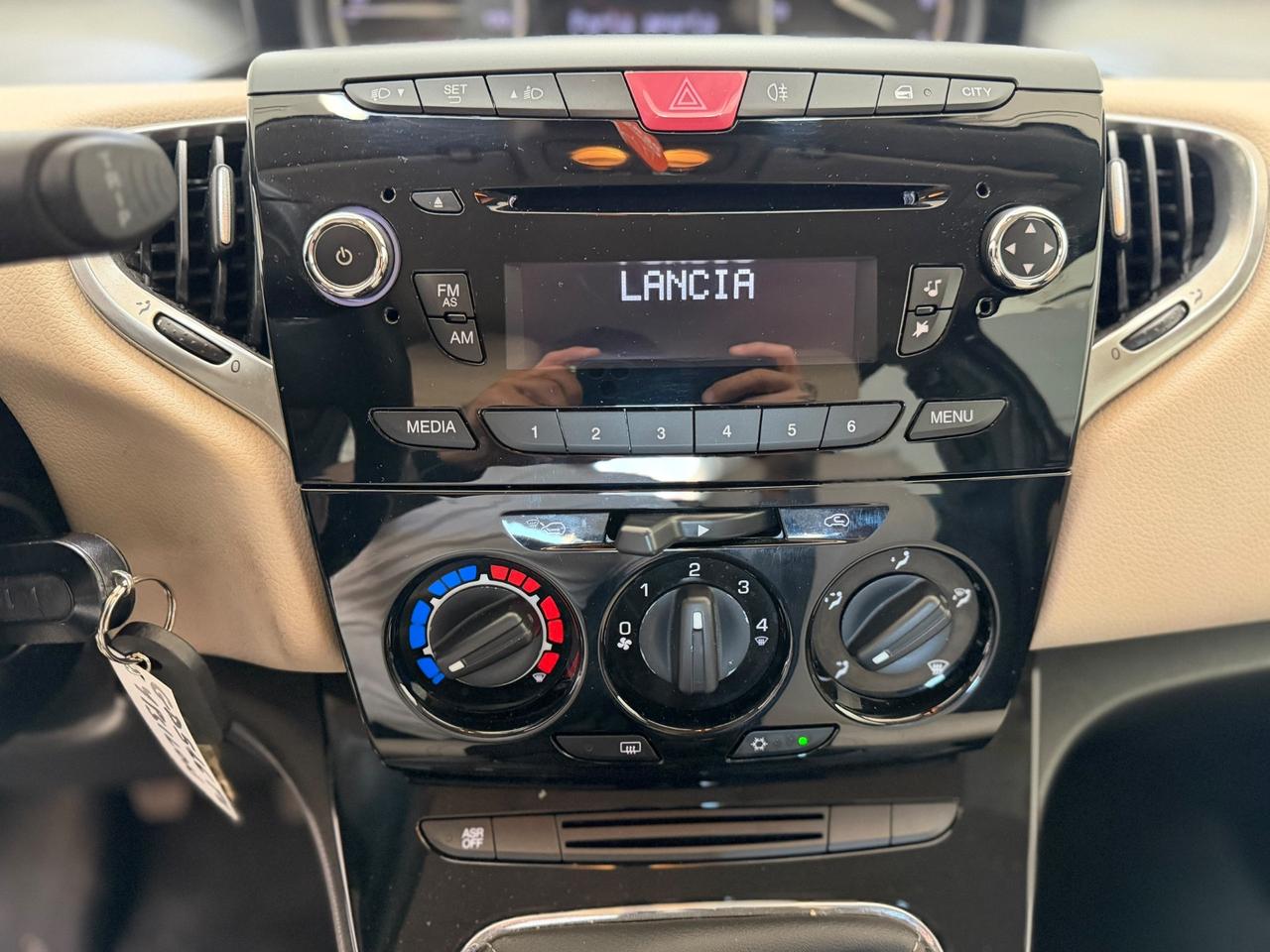 Lancia Ypsilon 1.2 Platinum